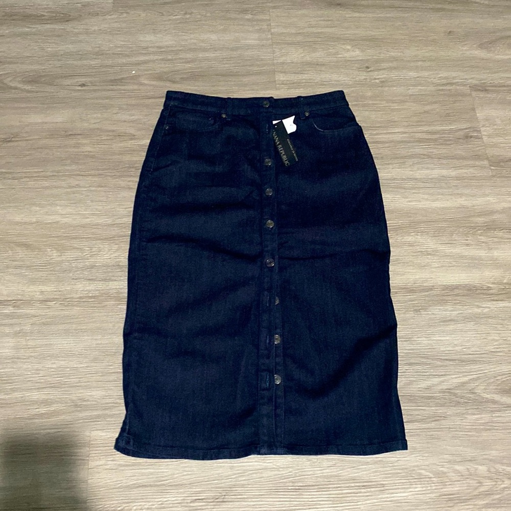 Dark wash Pencil skirt